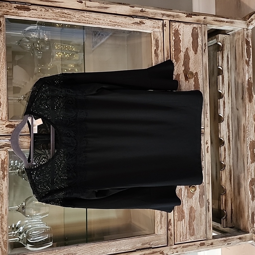Michael Michael Kors Black Top-Laced Top. Size P/S